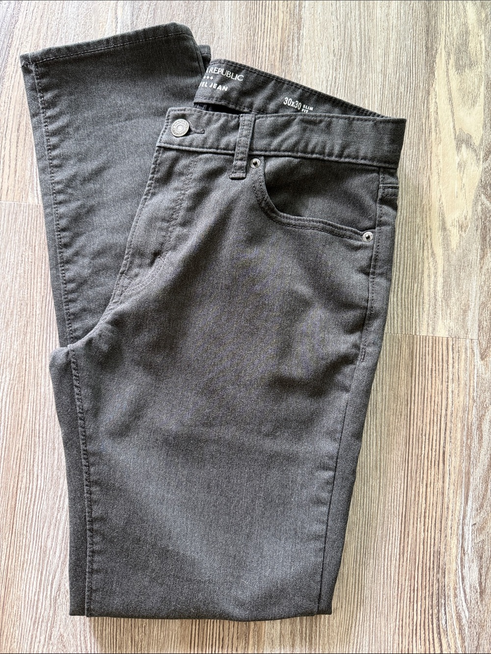 Banana Republic Men’s Traveler Pants - Gray